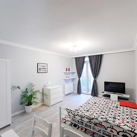 Apartament Grojecka Korotynskiego Lägenhet Warszawa Rum bild