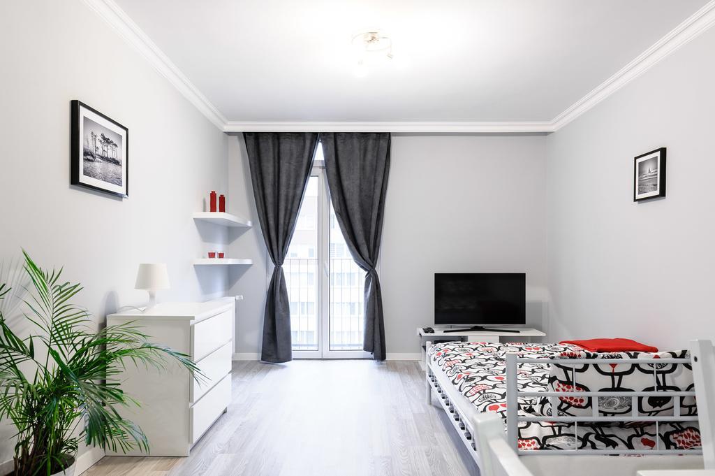 Apartament Grojecka Korotynskiego Lägenhet Warszawa Rum bild