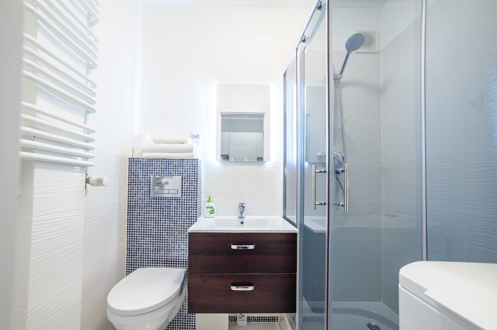 Apartament Grojecka Korotynskiego Lägenhet Warszawa Rum bild
