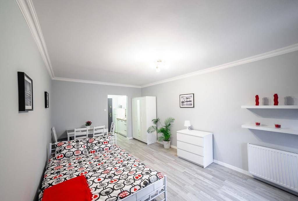 Apartament Grojecka Korotynskiego Lägenhet Warszawa Rum bild